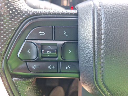 Used 2025 Toyota Tacoma SR5 RWD image 21