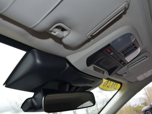 Used 2026 Subaru Crosstrek 2.5i Limited AWD/4WD image 23