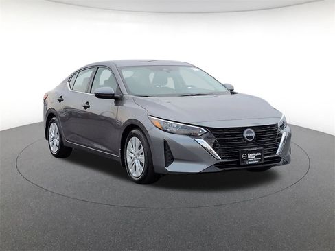 Used 2024 Nissan Sentra S image 3