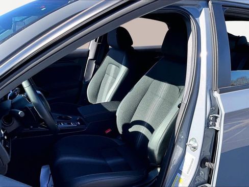 Certified 2025 Honda Civic Sport image 15