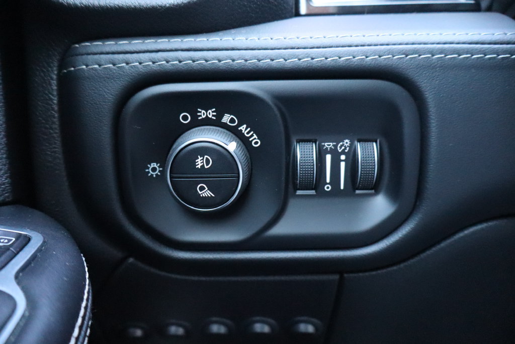 Used 2024 RAM 3500 Limited w/ Night Edition AWD/4WD image 32