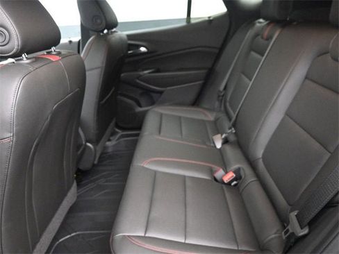 New 2026 Chevrolet Trax RS w/ Sunroof Package image 18