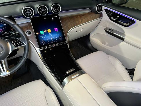 Certified 2025 Mercedes-Benz GLC 300 4MATIC image 39