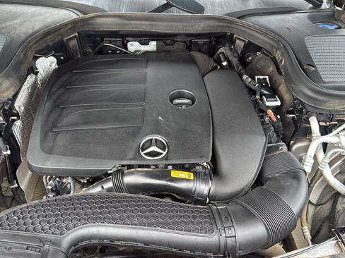 Used 2022 Mercedes-Benz GLC 300 4MATIC image 26