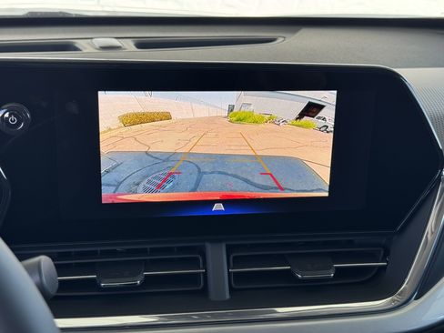 New 2025 Chevrolet Trax LT w/ LT Convenience Package image 19