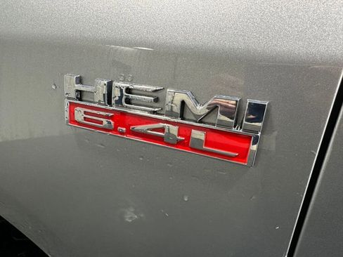 Used 2022 RAM 2500 Tradesman w/ Chrome Appearance Group image 5