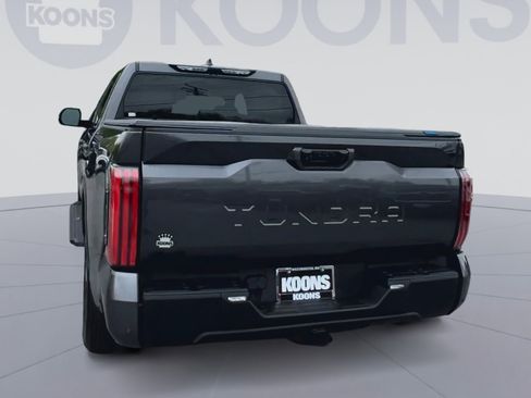 Used 2025 Toyota Tundra Limited AWD/4WD image 10