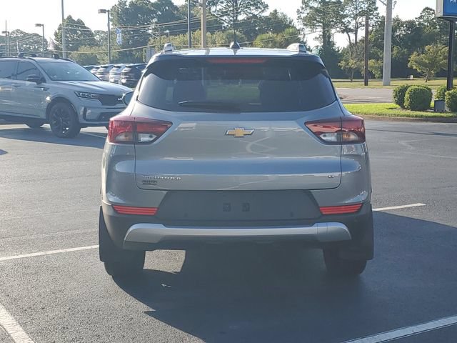 Used 2024 Chevrolet TrailBlazer LT w/ Driver Confidence Package FWD image 5