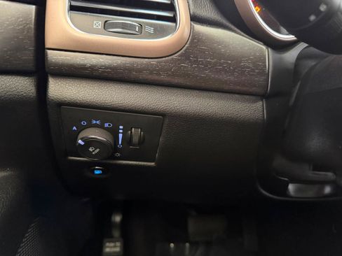 Used 2016 Jeep Grand Cherokee Laredo RWD image 32