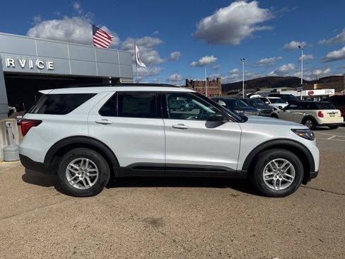 New 2026 Ford Explorer Active image 8