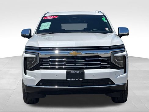 Used 2025 Chevrolet Suburban Premier RWD image 8
