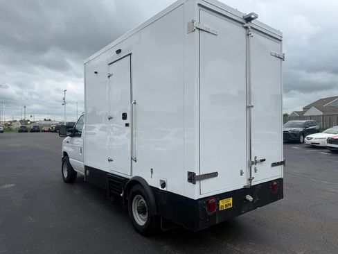 Used 2023 Ford E-350 and Econoline 350 Super Duty w/ Power Windows & Locks Group RWD image 5