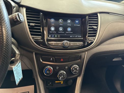 Used 2018 Chevrolet Trax LS image 29