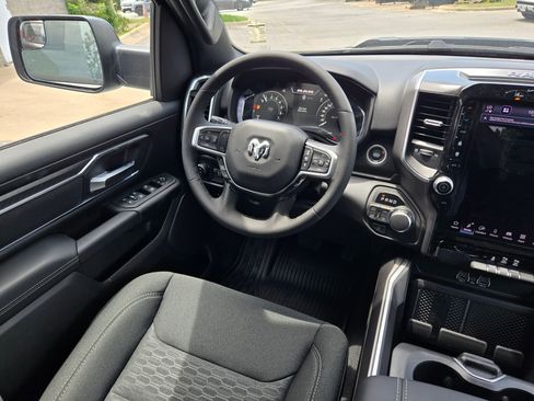 New 2026 RAM 1500 Big Horn AWD/4WD image 9