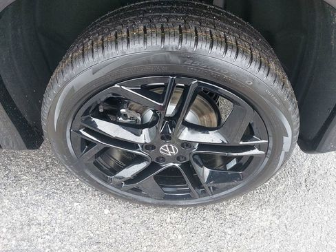 New 2026 Volkswagen Tiguan SE R-Line AWD/4WD image 29