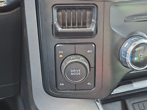 Used 2023 Ford F150 Lariat w/ Equipment Group 502A High image 25