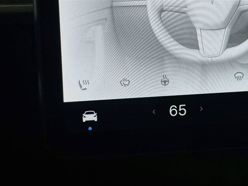 Used 2024 Tesla Model Y Long Range AWD/4WD image 20
