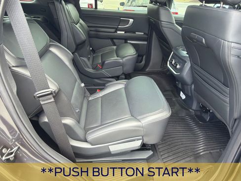 Certified 2025 Ford Expedition Platinum w/ Stealth Appearance Package AWD/4WD image 17