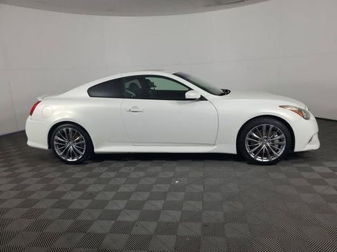 Used 2011 INFINITI G37 Sport w/ Aerodynamic Pkg image 3