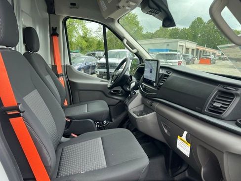 New 2024 Ford Transit 250 148 High Roof RWD image 18