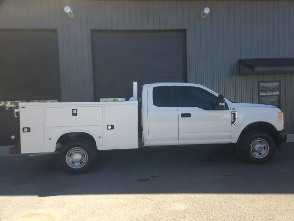Used 2017 Ford F250 XL w/ Power Equipment Group AWD/4WD image 5