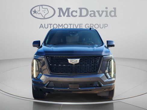 Used 2026 Cadillac Escalade Platinum Sport w/ LPO, ONYX Package AWD/4WD image 6