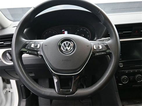 Used 2020 Volkswagen Passat 2.0T SE w/ Sunroof Package image 2