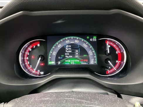 Used 2025 Toyota RAV4 XLE FWD image 25