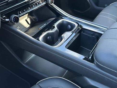 New 2026 Chevrolet Traverse High Country image 22