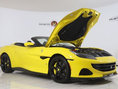 Used 2022 Ferrari Portofino M RWD image 30