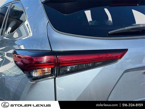 Used 2020 Toyota Highlander XLE image 10