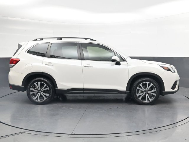 Used 2023 Subaru Forester Limited AWD/4WD image 3