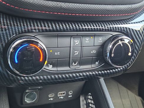 Used 2023 Chevrolet TrailBlazer RS image 30