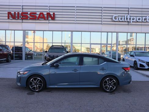 Used 2024 Nissan Sentra SR image 3