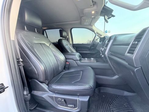 Used 2021 Ford Expedition Platinum image 23