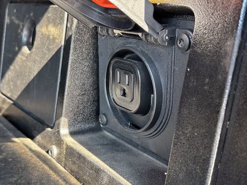 Certified 2020 Toyota Tacoma TRD Sport w/ Technology Package AWD/4WD image 10