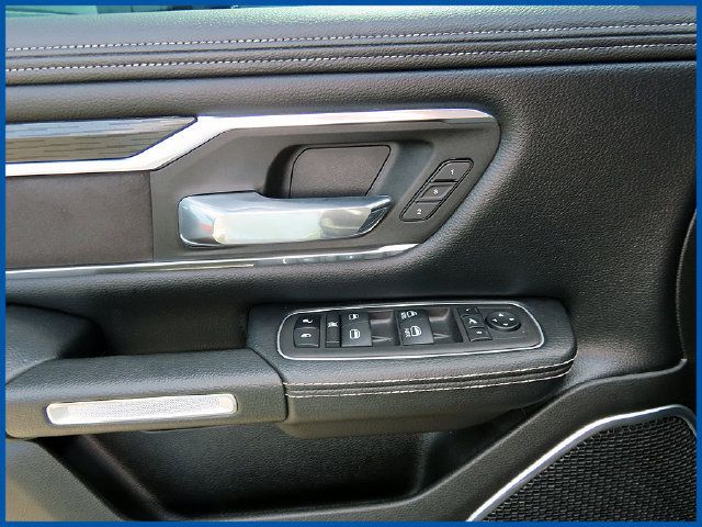 Used 2023 RAM 1500 Laramie AWD/4WD image 13