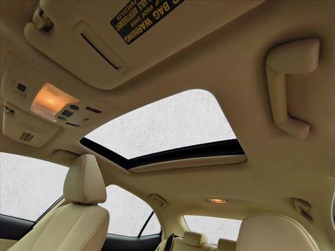 Used 2014 Lexus IS 250 w/ Navigation Package image 15