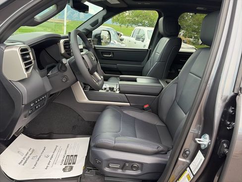 Used 2026 Toyota Sequoia Platinum AWD/4WD image 24