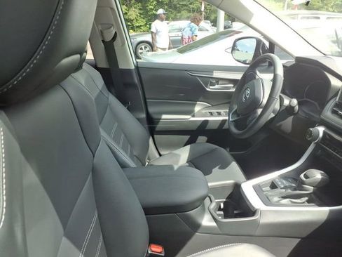 Used 2025 Toyota RAV4 XLE Premium AWD/4WD image 6