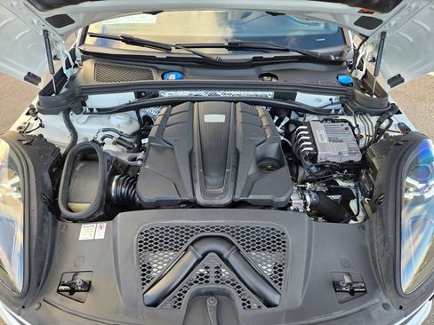 Used 2020 Porsche Macan S image 17