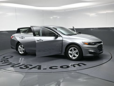 Used 2023 Chevrolet Malibu LS FWD image 23