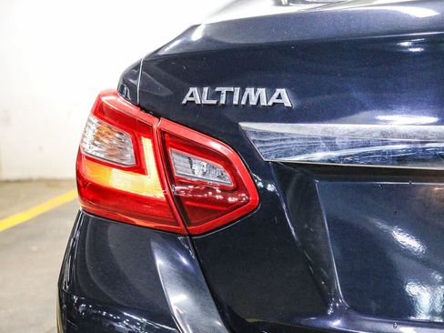 Used 2018 Nissan Altima 2.5 SL FWD image 11