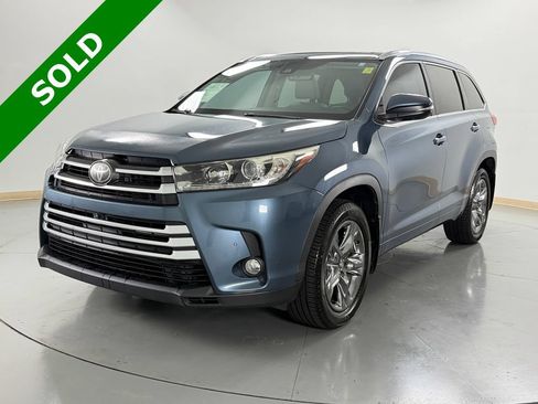 Used 2018 Toyota Highlander Limited Platinum AWD/4WD image 1