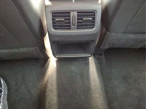 Used 2023 Nissan Rogue S FWD image 13