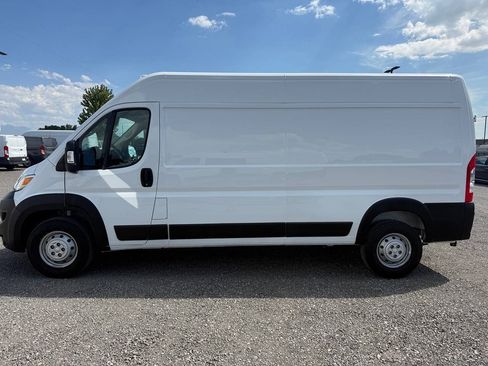 Used 2023 RAM ProMaster 2500 FWD image 6
