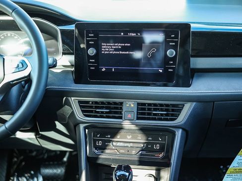 New 2026 Volkswagen Taos SE image 23