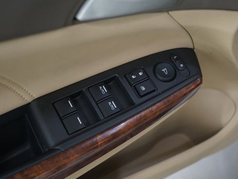 Used 2010 Honda Accord EX-L image 18