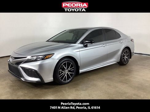 Used 2024 Toyota Camry SE FWD image 1