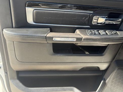 Used 2014 RAM 1500 Limited RWD image 25